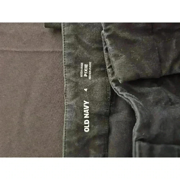 Old Navy Pixie Black High Rise Slim Fit Chinos Pants With Belt Loops Size 4 - Picture 3 of 5